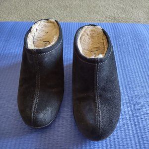 La Canadienne mules shearling black leather $400